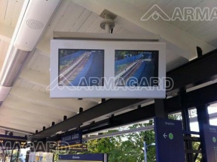 A double enclosure used at a metro station in Sweden, a common example of widespread digital signage. Armagard | 2012