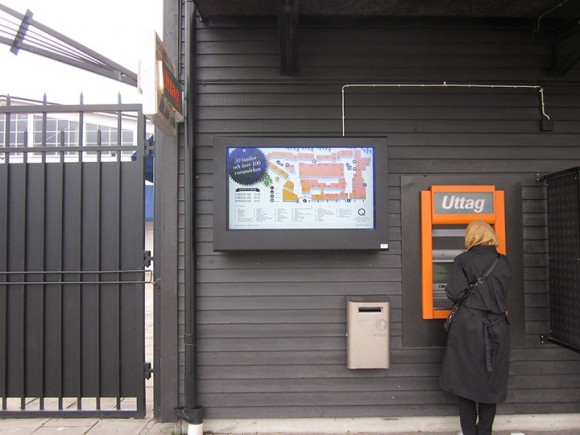 Outdoor digital signage 